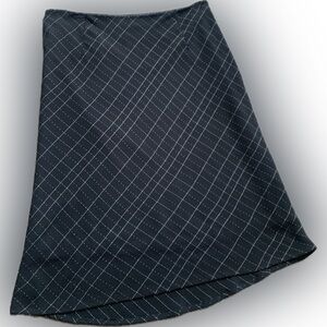 MICHELE Black with white dash/plaid lined polyester skirt from, size 12